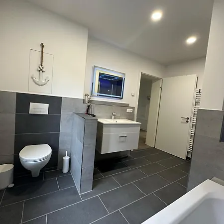 Ht No.3 Apartment *